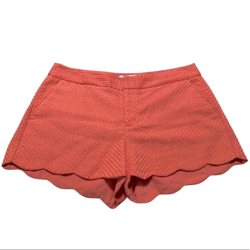 Elle Textured Scallop-Hem Shorts